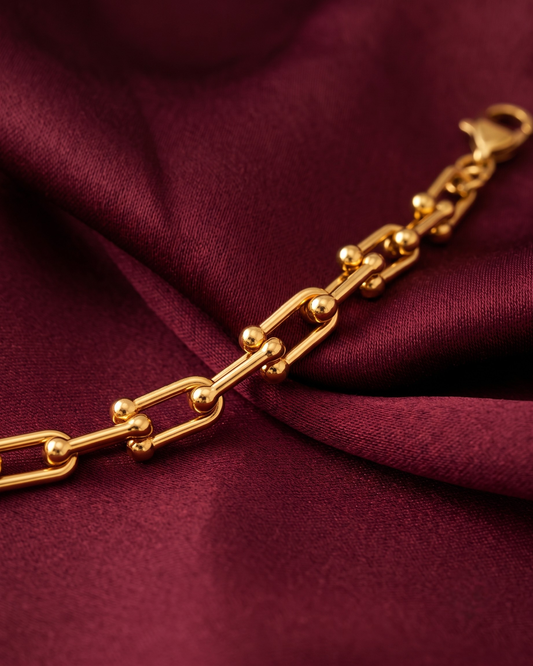 Vara Interlock Link Bracelet