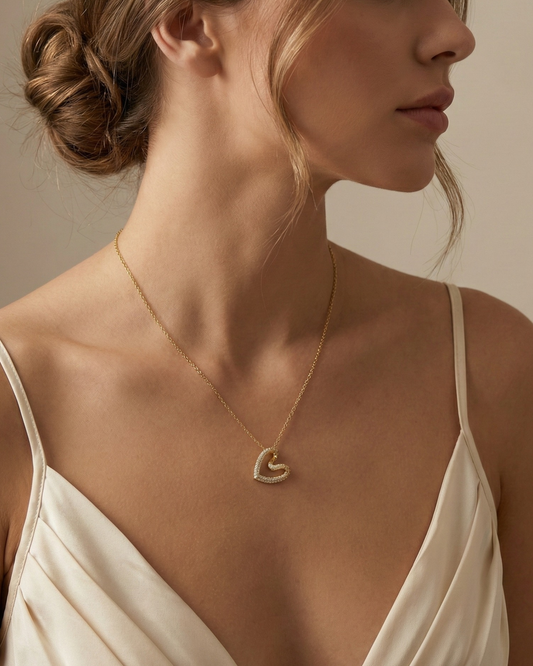 Maestra Amara reversible 18k gold-plated heart necklace, two-sided flipping heart jewelry, waterproof and anti-tarnish.
