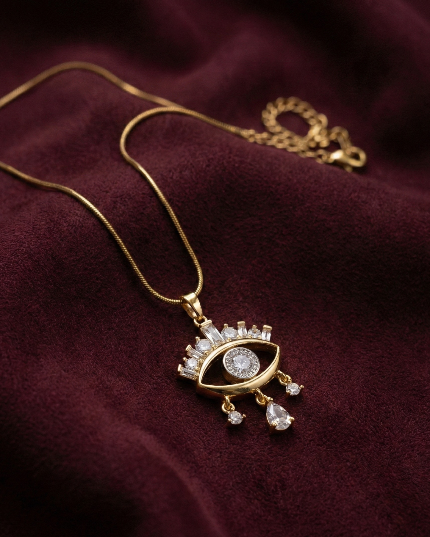 Maestra Astra 18k gold-plated evil eye necklace for women, waterproof and anti-tarnish protection jewelry.