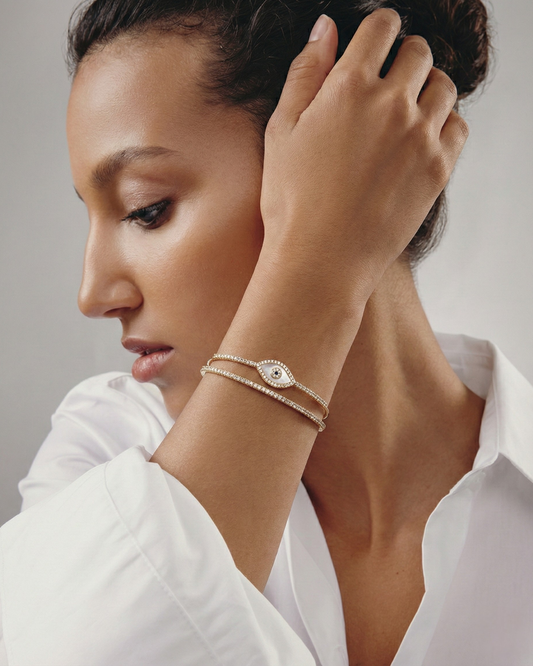 Maestra Irida 18k gold-plated evil eye cuff bracelet, modern protection jewelry, waterproof and anti-tarnish.
