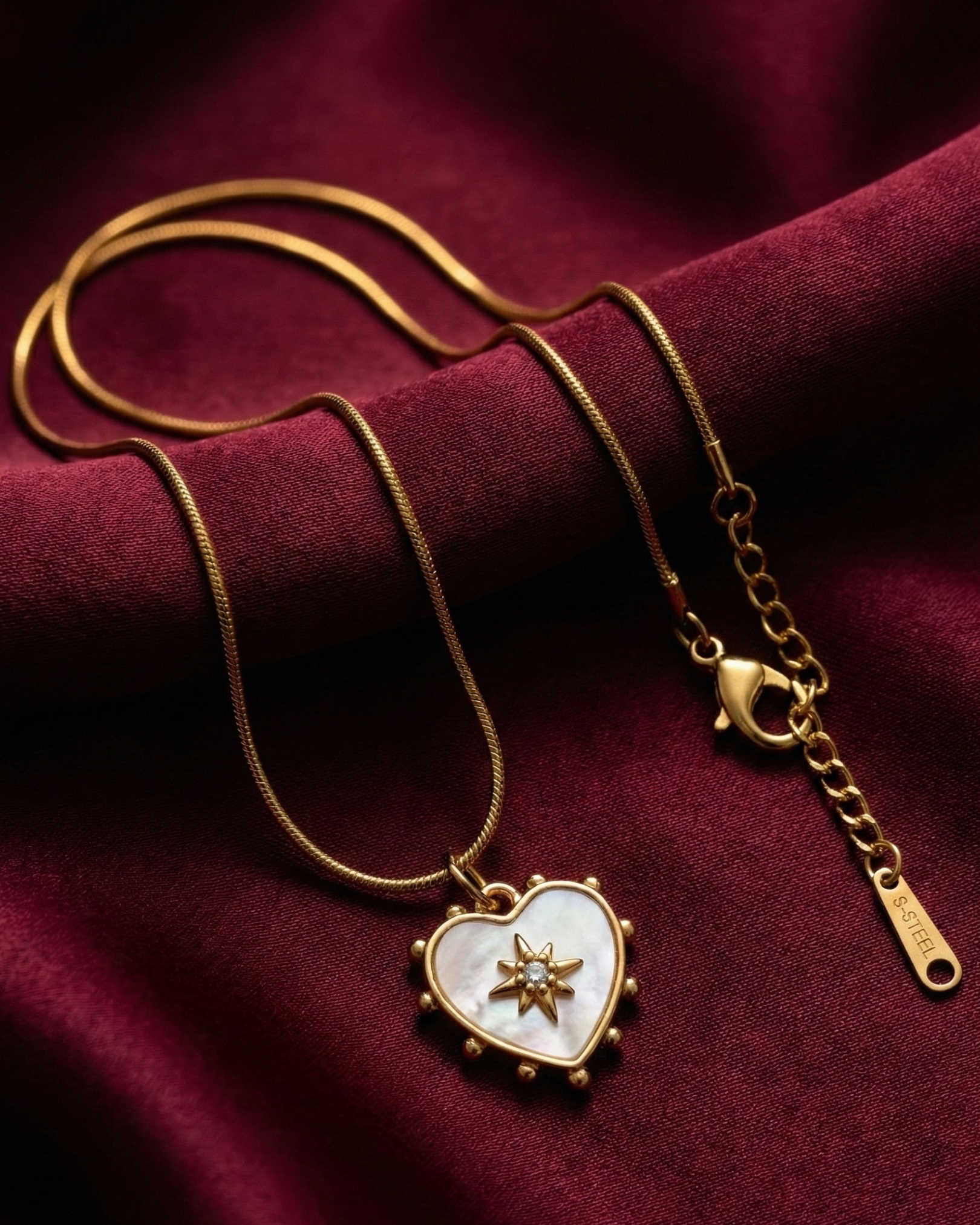Maestra Rhea 18k gold-plated heart pendant necklace, romantic anniversary gift jewelry, waterproof and tarnish-resistant.
